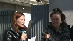 Se descompensó en vivo mientras denunciaba la violación de su hija y la complicidad de la policía Se descompensó en vivo mientras denunciaba la violación de su hija y la complicidad de la policía