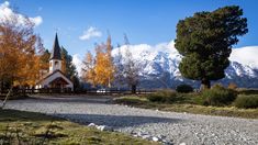 El imponente Volcán Lanín es protagonista del paisaje y punto de encuentro para andinistas de todas partes.&nbsp;