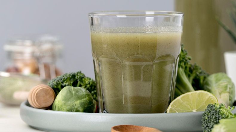 Esta combinación única de ingredientes brinda una dosis completa de antioxidantes, vitaminas, minerales y proteínas esenciales para mantener una piel sana, joven y radiante.