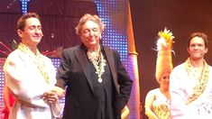 La emotiva despedida de Pepe Cibrian Campoy de Priscilla en Buenos Aires La emotiva despedida de Pepe Cibrian Campoy de Priscilla en Buenos Aires