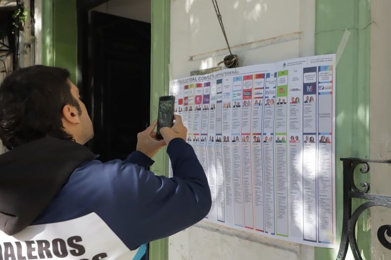 El 23% del padrón fue a votar hasta las 12 del mediodía en las elecciones legislativas nacionales. 