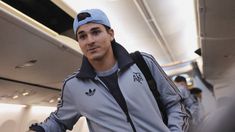 Julián Álvarez, jugador de la Selección, arriba a Chile. Julián Álvarez, jugador de la Selección, arriba a Chile.