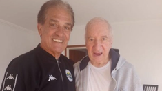 La foto del extécnico de la Selección Argentina fue recibida con emoción en las redes sociales. La foto del extécnico de la Selección Argentina fue recibida con emoción en las redes sociales.