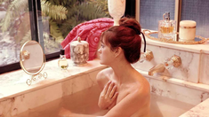 Agradecer es experimentar la renovación de cuerpo y espíritu a través de este proceso especial, superando las prácticas convencionales y sumergiéndote en un baño revitalizante repleto de energía optimista con estas tres sales sagradas.