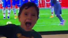 El eufórico festejo de Mateo Messi en uno de los goles que marcó Lionel para el Barcelona El eufórico festejo de Mateo Messi en uno de los goles que marcó Lionel para el Barcelona