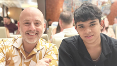 El productor de teatro compartió con sus seguidores cómo es la nueva vida junto a su hijo Lucio. El productor de teatro compartió con sus seguidores cómo es la nueva vida junto a su hijo Lucio.