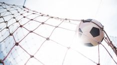 El récord se dio en un partido de la Meadowhall Sunday League, una liga amateur de Sheffield. El récord se dio en un partido de la Meadowhall Sunday League, una liga amateur de Sheffield.