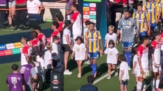 Estudiantes podría ser sancionado por el espaldazo ante Central. Estudiantes podría ser sancionado por el espaldazo ante Central.