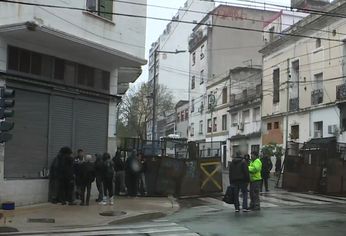 La Justicia ordenó desalojar desde la planta baja hasta la terraza.