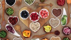 Un estudio de la Universidad de Harvard reveló que hay diez alimentos clave que pueden mejorar la salud y reducir los niveles de colesterol.
