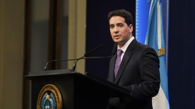 Adrián Ravier. vocero presidencial.