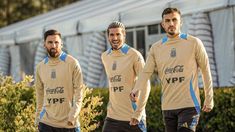 De Paul y Paredes alzaron la voz contra el polémico debut del streamer Spreen en la Liga Profesional. De Paul y Paredes alzaron la voz contra el polémico debut del streamer Spreen en la Liga Profesional.