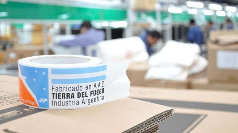 Electrónica más barata: eliminaron impuestos para comprar directo desde Tierra del Fuego.