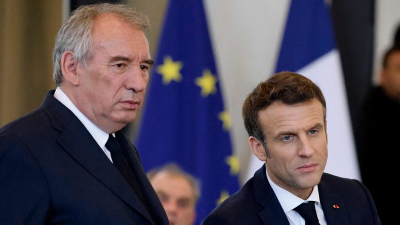 Emmanuel Macron nombró este viernes al nuevo primer ministro François Bayrou.