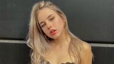 Coti mostró su tatuaje. Coti mostró su tatuaje.