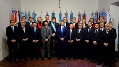 Javier Milei junto a gobernadores en Tucumán: una foto que no pudo repetirse en este año.&nbsp;