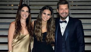 Juanita Tinelli junto a sus padres, Paula Robles y Marcelo. Juanita Tinelli junto a sus padres, Paula Robles y Marcelo.