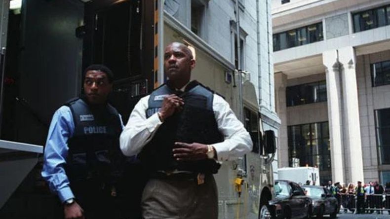 El Plan Perfecto es una película de suspenso estadounidense del año 2006 dirigida por Spike Lee y protagonizada por Denzel Washington, Clive Owen, Jodie Foster y Christopher Plummer.