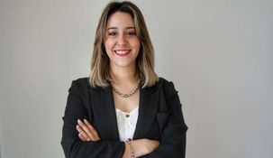 Tiene 28 años y renunció a su trabajo luego de tres años. Tiene 28 años y renunció a su trabajo luego de tres años.