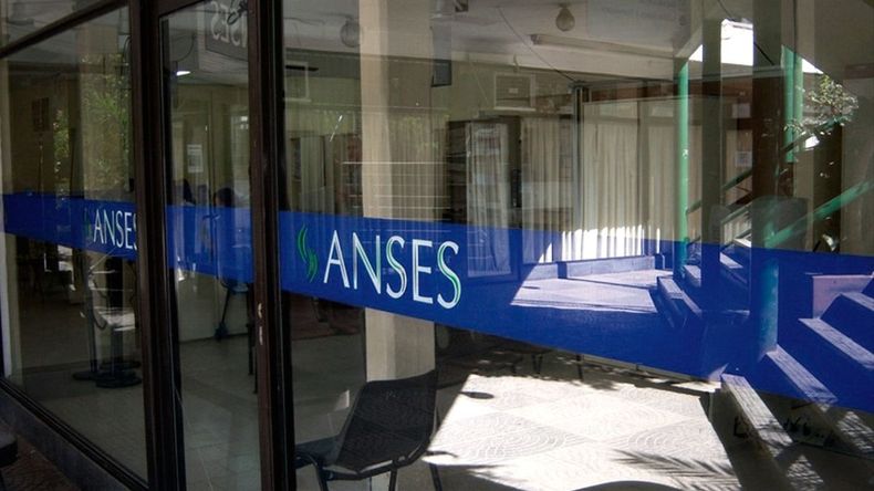 ANSES entrega planes sociales para marzo.