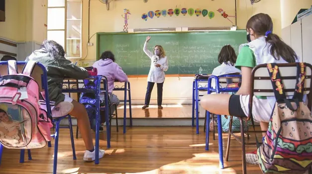 Quienes reciban Asignación Universal por Hijo (AUH) también podrán acceder a las Becas Alimentarias, para los hijos que asistan a establecimientos estatales.