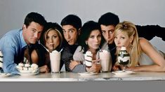El elenco completo de Friends, una de las series más exitosas de la historia. El elenco completo de Friends, una de las series más exitosas de la historia.