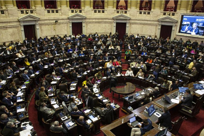 El Gobierno convocó oficialmente a sesiones extraordinarias, con el juicio a la Corte en el centro de la escena
