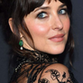 Dakota Johnson sorprendió con un radical cambio de imagen.