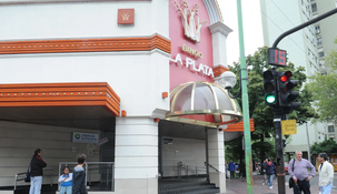 La mujer se desplomó y generó la preocupación de otros apostadores y empleados que llamaron al SAME.&nbsp;