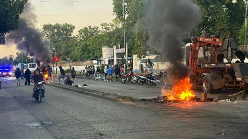 La protesta era por aumento salarial.