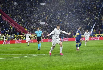 Boca enfrenta a Recoleta de Paraguay.