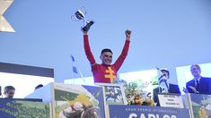 Village King ganó por 9 cuerpos sobre Miriñaque el Gran Premio Carlos Pellegrini en San Isidro. Village King ganó por 9 cuerpos sobre Miriñaque el Gran Premio Carlos Pellegrini en San Isidro.