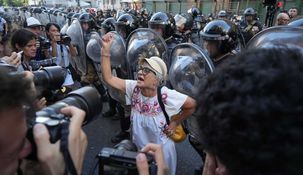 El Gobierno insistió en su eslogan de el que las hace, las paga. El Gobierno insistió en su eslogan de el que las hace, las paga.