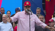 El presidente venezolano Nicolás Maduro castigará con veinte años de prisión a quien apoye a Estados Unidos. El presidente venezolano Nicolás Maduro castigará con veinte años de prisión a quien apoye a Estados Unidos.