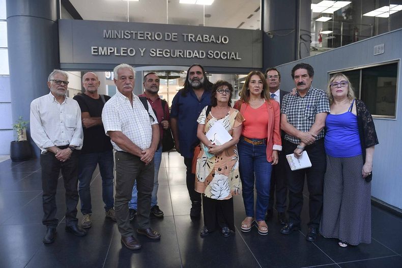 Representanes de los gremios docentes fueron convocados por Capital Humano.