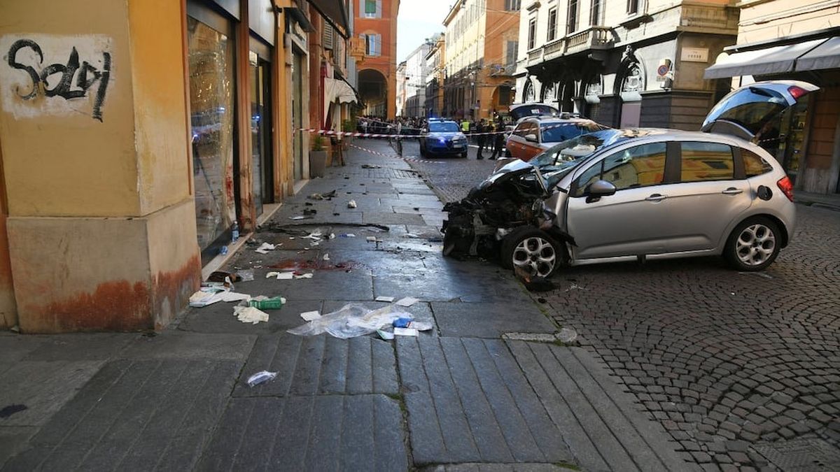 Terror en Italia: un hombre atropelló a una multitud, dejó ocho heridos y apuñaló a un testigo