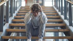 La clave para la prevención del suicidio en adolescentes radica en la detección temprana y el apoyo continuo. La clave para la prevención del suicidio en adolescentes radica en la detección temprana y el apoyo continuo.