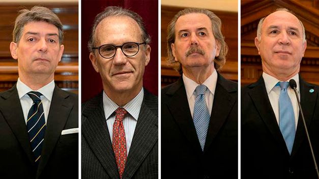 Los jueces de la Corte anularon las elecciones cinco&nbsp;días antes.