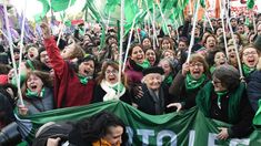 Amplio repudio a la propuesta de La Libertad Avanza de derogar la Ley del Aborto. Amplio repudio a la propuesta de La Libertad Avanza de derogar la Ley del Aborto.