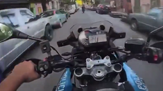 La persecución se realizó a toda velocidad por las calles de La Boca. La persecución se realizó a toda velocidad por las calles de La Boca.