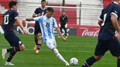 El volante de Boca metió un golazo para abrir el marcador ante el conjunto guaraní. El volante de Boca metió un golazo para abrir el marcador ante el conjunto guaraní.