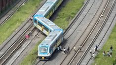 Los ferrocarriles argentinos, a mitad de camino entre la inversión por la emergencia y el afán privatizador. Los ferrocarriles argentinos, a mitad de camino entre la inversión por la emergencia y el afán privatizador.