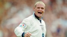 El futbolista jugó 57 partidos con la Selección inglesa. El futbolista jugó 57 partidos con la Selección inglesa.