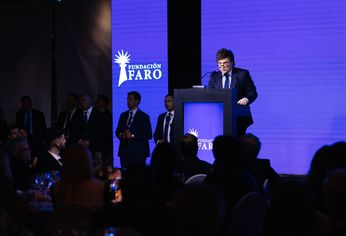 Javier Milei en la Fundación Faro. Javier Milei en la Fundación Faro.