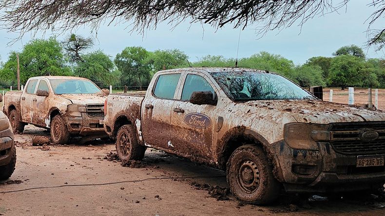 Así quedan las pick-ups Ford Ranger al llegar a El Impenetrable, Chaco. 