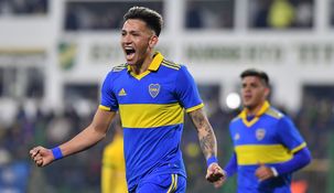 Vázquez festeja su gol, el del triunfo boquense.