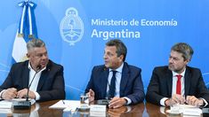 Argentina presentó los avales económicos para organizar el Mundial Sub 20. Argentina presentó los avales económicos para organizar el Mundial Sub 20.