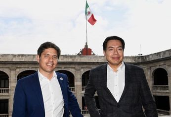 Kicillof junto al secretario de Educación Pública mexicano, Mario Delgado.