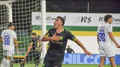 El Halcón de Varela venció a Godoy Cruz y los goles se gritaron en La Boca. El Halcón de Varela venció a Godoy Cruz y los goles se gritaron en La Boca.