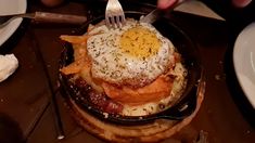 Este bodegón se especializa en platos abundantes y económicos. Este bodegón se especializa en platos abundantes y económicos.